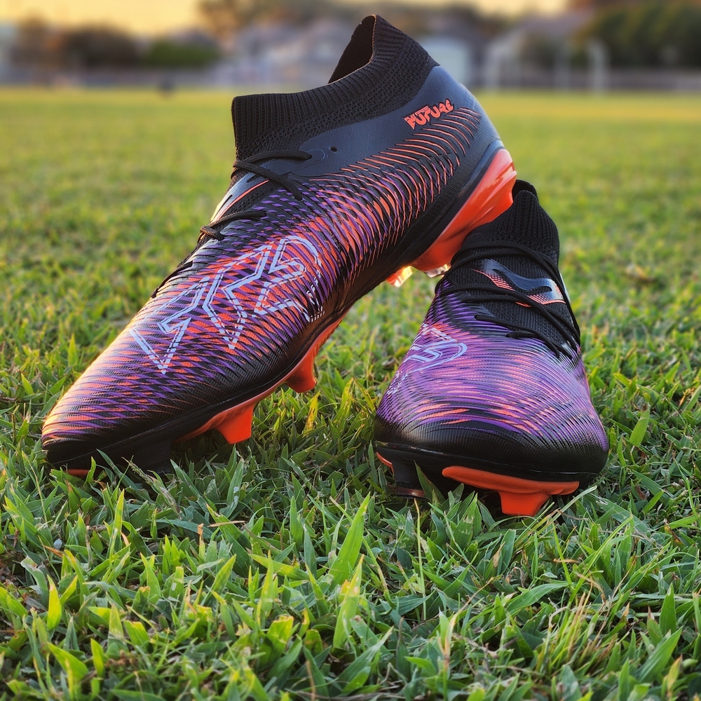 Puma Men's Black and Orange Athletic Cleats
